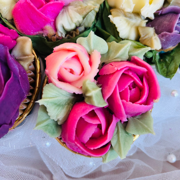 Wedding cake Buttercream cupcake bouquet - Mrs O’Reilly’s - Cakes of Art