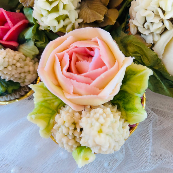 Wedding cake Buttercream cupcake bouquet - Mrs O’Reilly’s - Cakes of Art