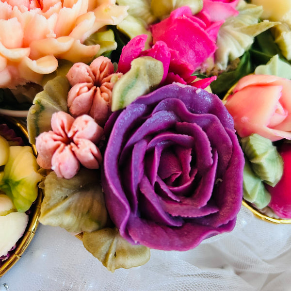 Wedding cake Buttercream cupcake bouquet - Mrs O’Reilly’s - Cakes of Art