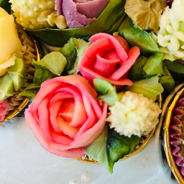 Wedding cake Buttercream cupcake bouquet - Mrs O’Reilly’s - Cakes of Art