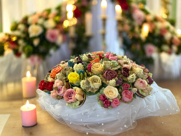 Wedding cake Buttercream cupcake bouquet - Mrs O’Reilly’s - Cakes of Art