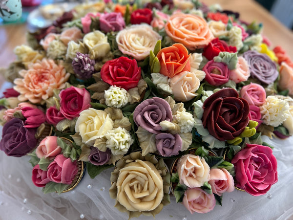 Wedding cake Buttercream cupcake bouquet - Mrs O’Reilly’s - Cakes of Art