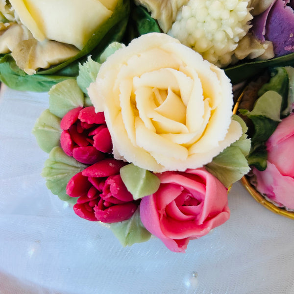 Wedding cake Buttercream cupcake bouquet - Mrs O’Reilly’s - Cakes of Art