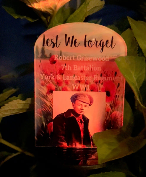 Lest We Forget - Solar Light - Memorial gift