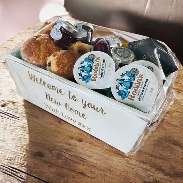 Mothers Day only - Mrs O’Reilly’s Personalised Cream Tea with plain scones (no fruit) Gift set